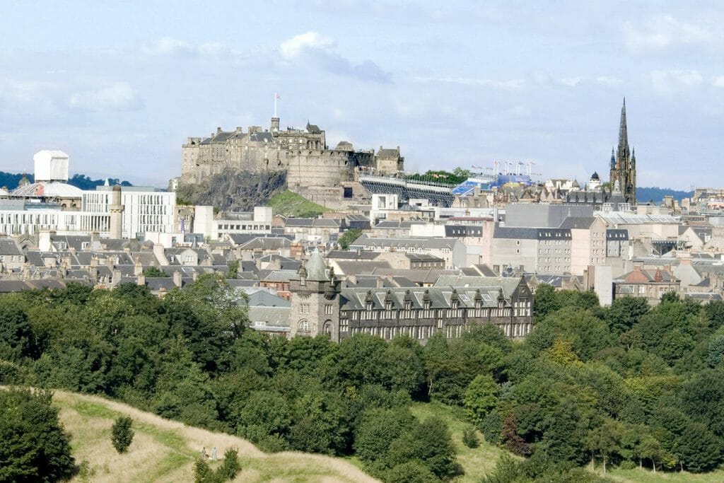 Edinburgh Castle and city skyline