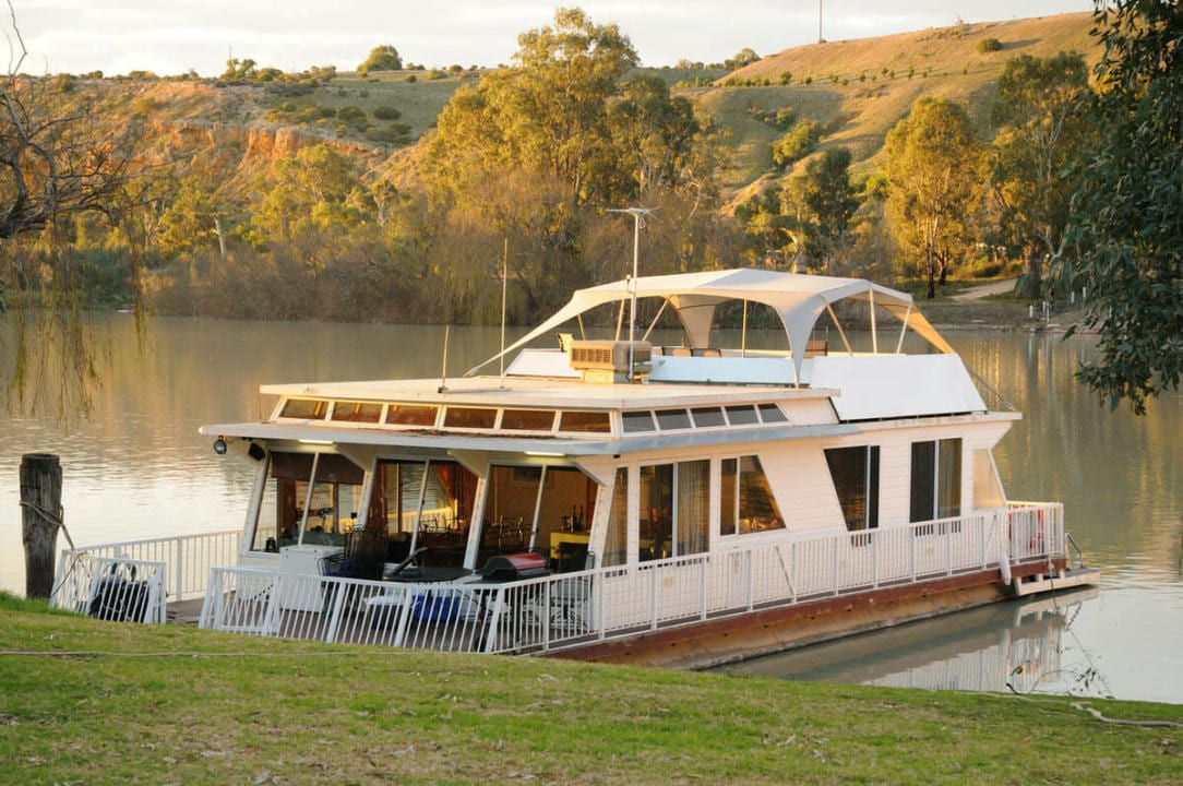 Hit the water with these must-do Murray River activities