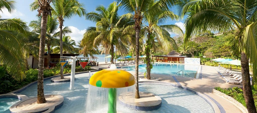 Vanuatu family hotels kids stay free